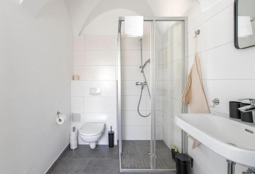 Limehome Villach Kirchenplatz