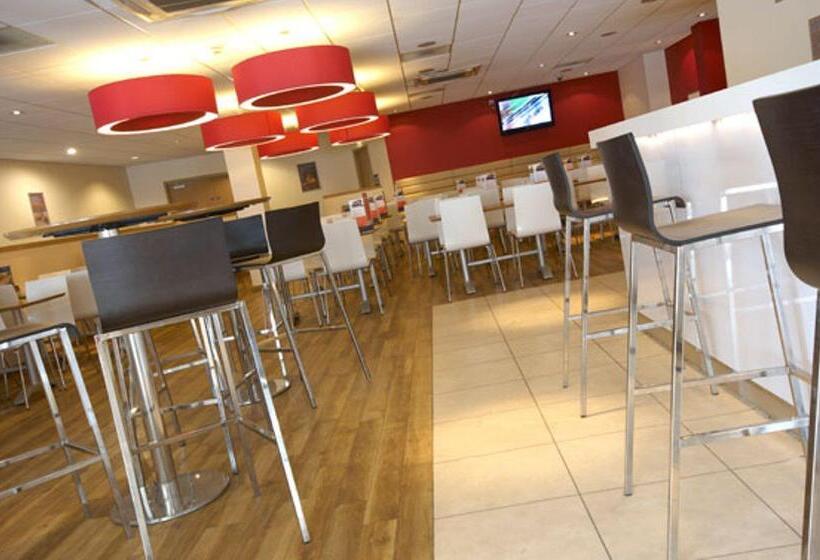 Отель Britannia  Edinburgh