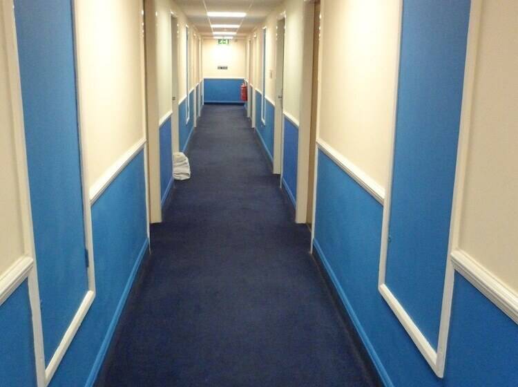 Отель Britannia  Edinburgh