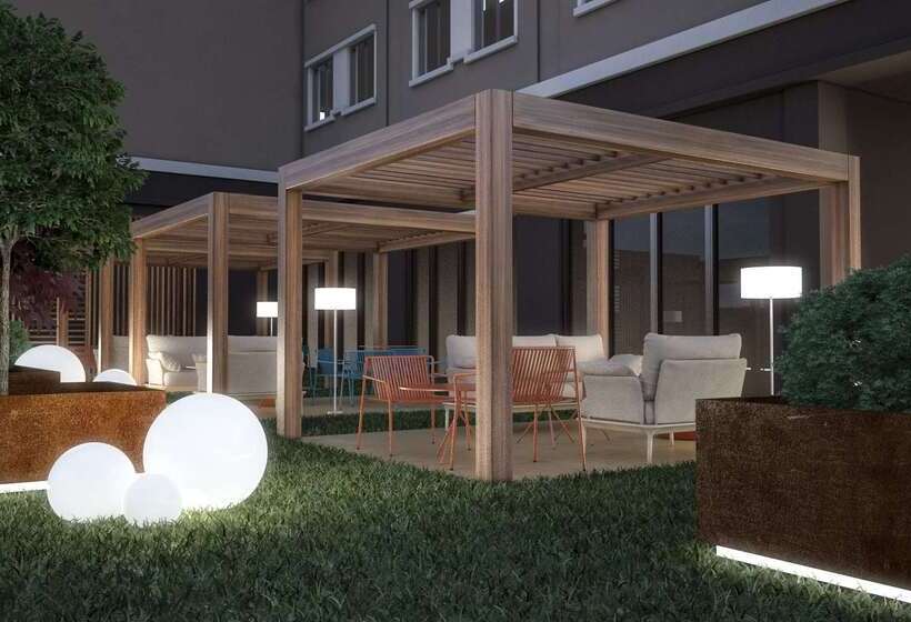 هتل Doubletree By Hilton Brescia