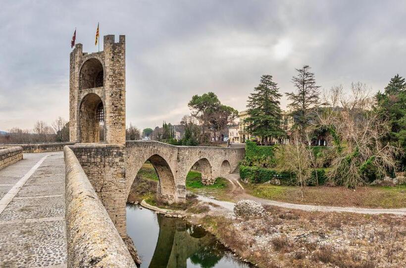 هتل Els Jardins De La Martana