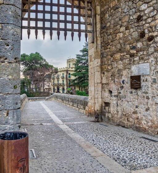 هتل Els Jardins De La Martana