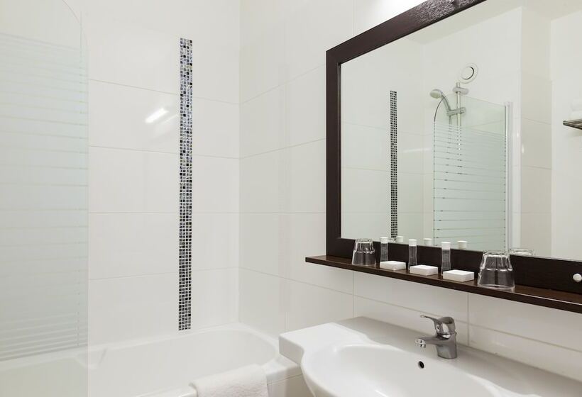 酒店 The Originals City, Hôtel Paris Sud, Orly Draveil