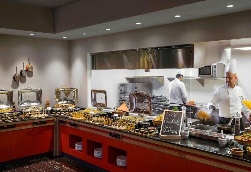 هتل Ibis Jeddah City Center
