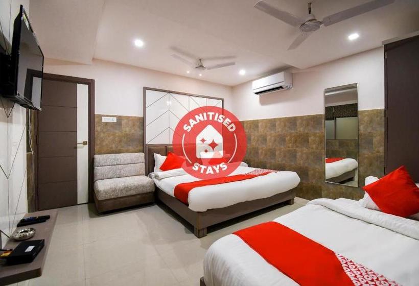 ホテル Oyo 70123 Sada Shiv Guest House