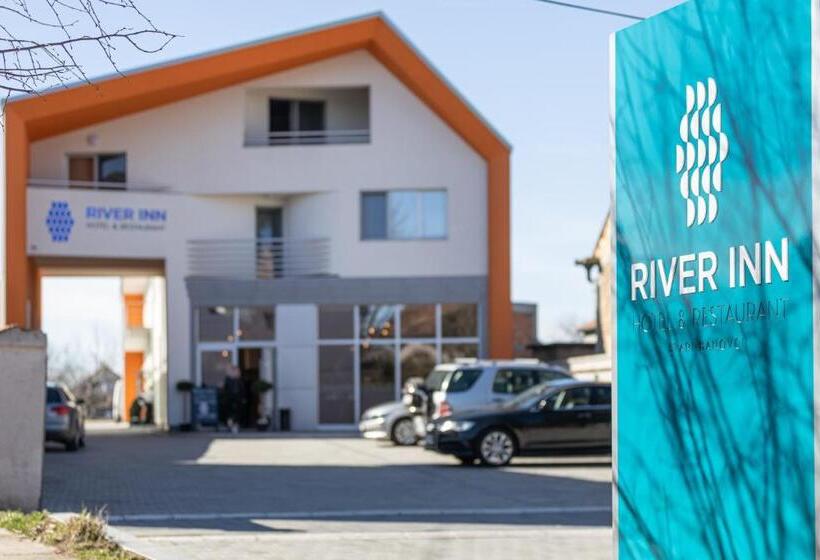 هتل River Inn
