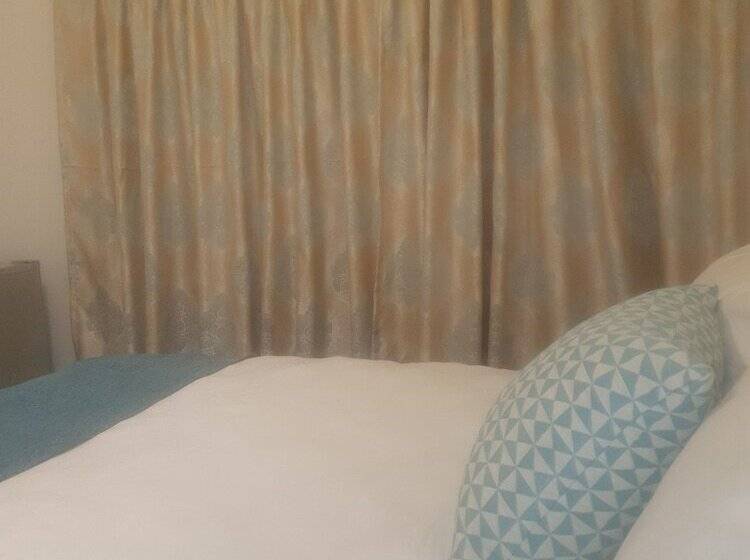펜션 Ouklip Place Hotels