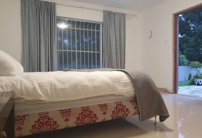 펜션 Ouklip Place Hotels