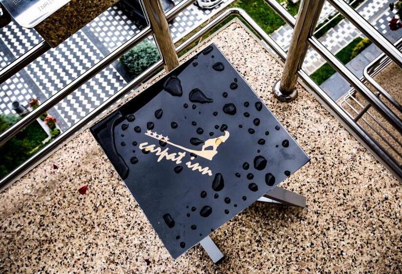 استراحتگاه Carpat Inn