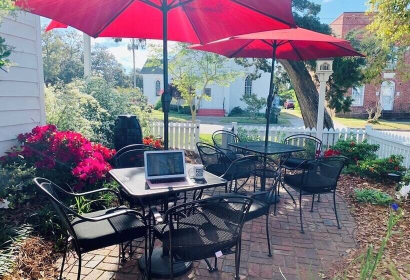 فندق Inn On Turner