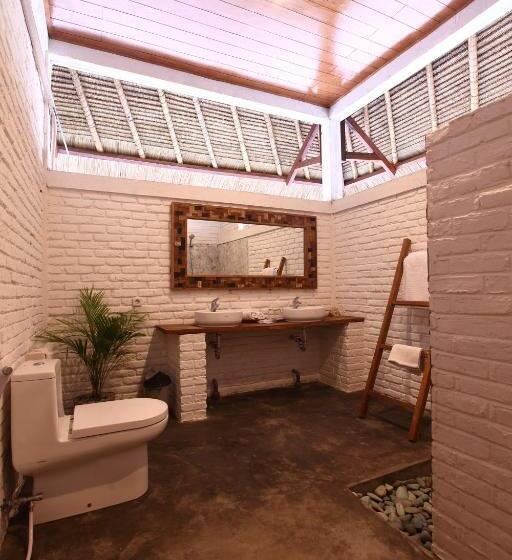 酒店 Amrita Maumere Resort