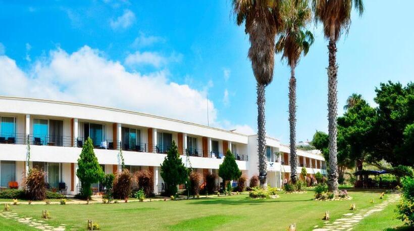 فندق Marvel Tree