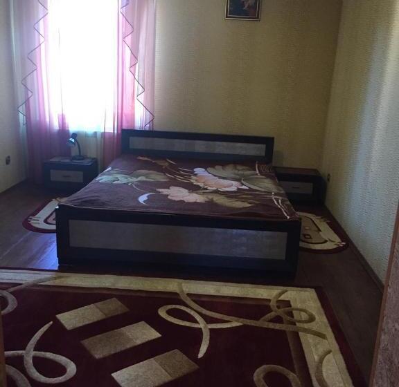 فندق U Zubrytskyh