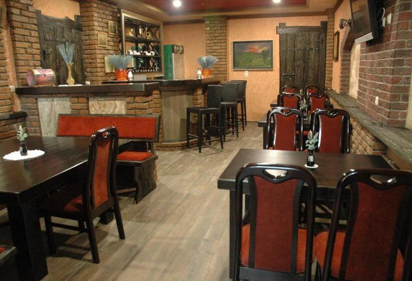 Motel гостинний двір