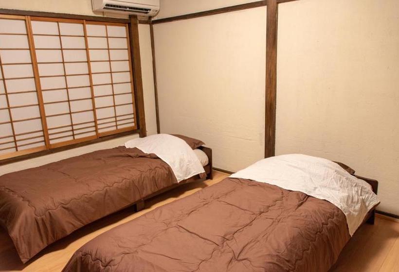 פנסיון Hostel Perch