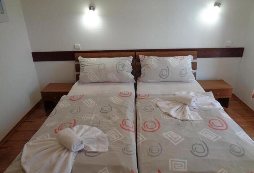 بنسيون Penzión Vila Dalí