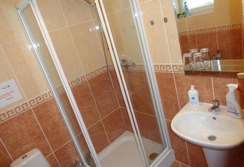 بنسيون Penzión Vila Dalí