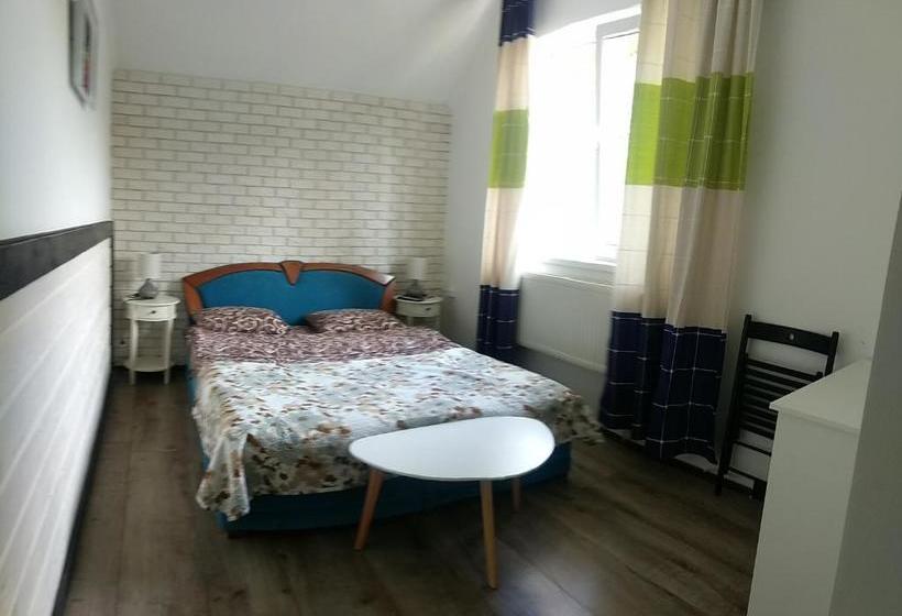 Pension (Hôtel basse catégorie) захарова оселя