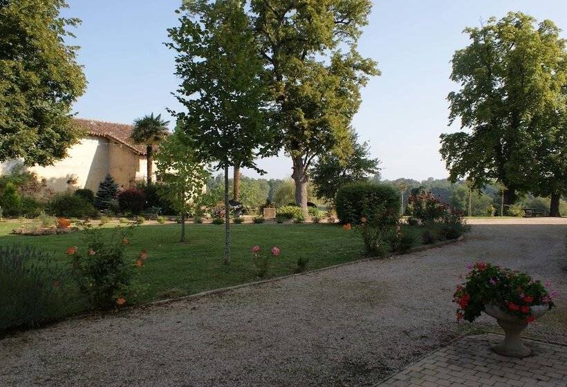 بنسيون Château D Aon