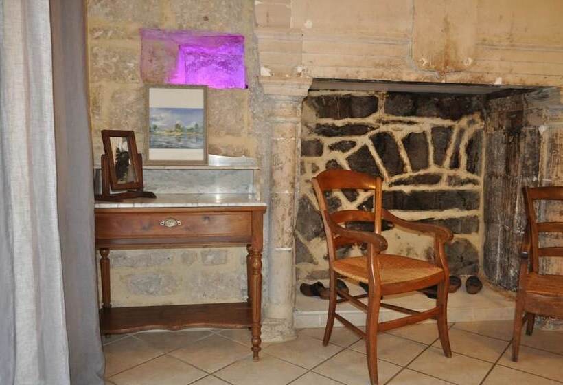مبيت وإفطار Château De Bessas