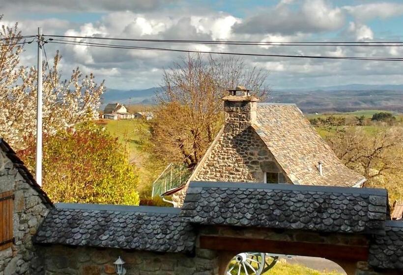 住宿加早餐  Lo Soulenquo à Fonteilles Sur Le Gr 65