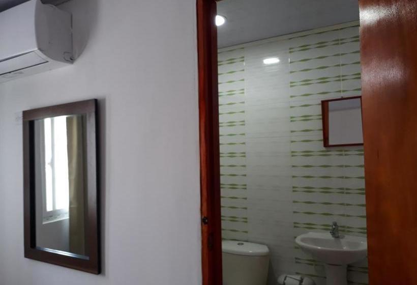 پانسیون Ludisa House