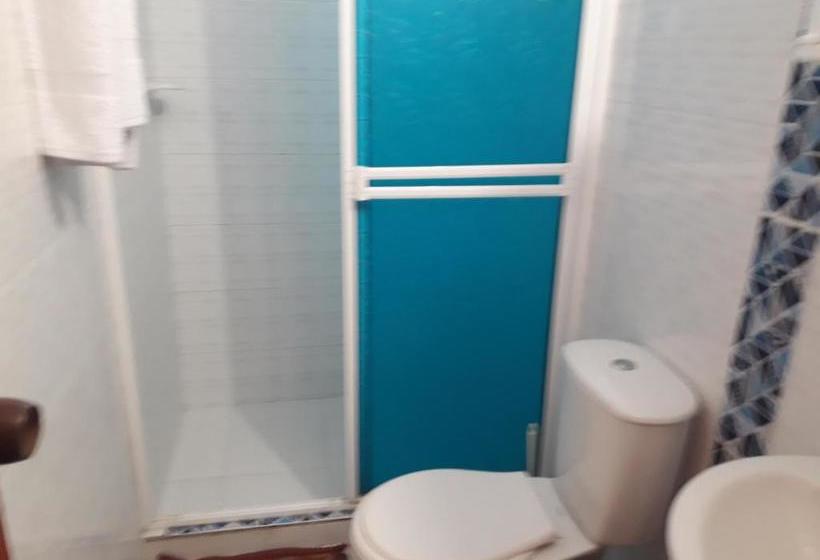 پانسیون Ludisa House