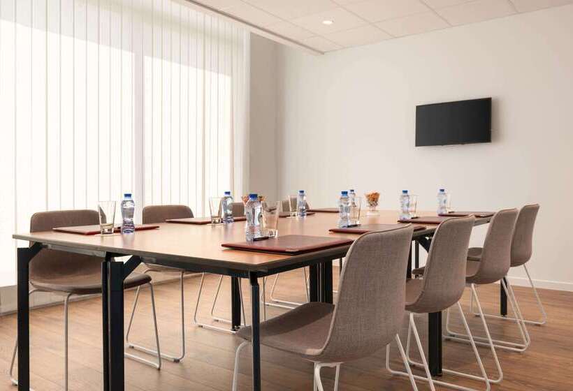 Отель Avenue Louise Brussels Trademark Collection By Wyndham