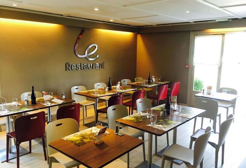 호텔 Campanile Creil Villers Saint Paul