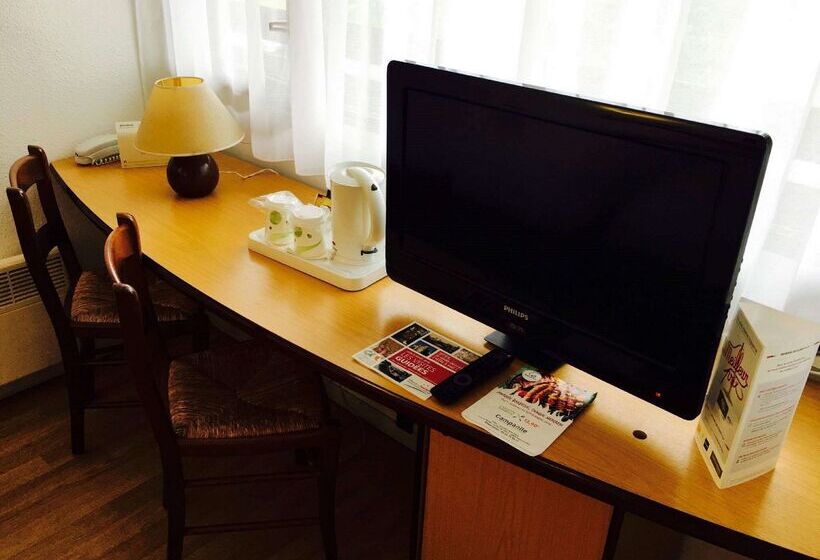 호텔 Campanile Creil Villers Saint Paul