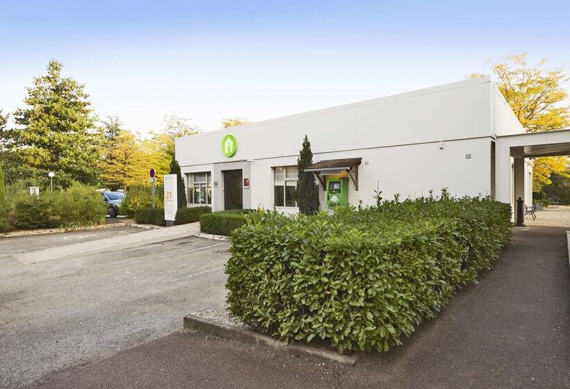 فندق Campanile Lyon Nord Ecully