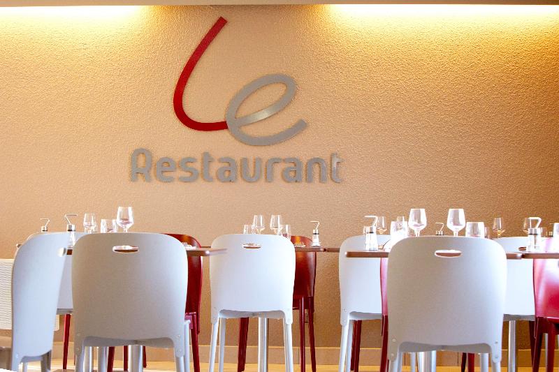 هتل Campanile Orleans Nord Saran