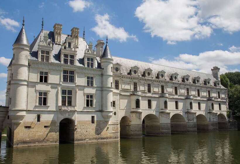 בית מלון כפרי Campanile Tours Sud  Chambraylestours