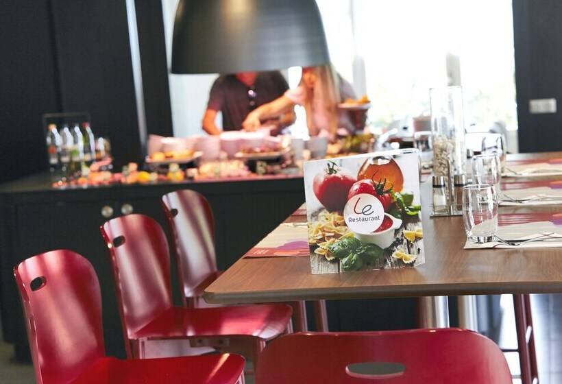 בית מלון כפרי Campanile Tours Sud  Chambraylestours