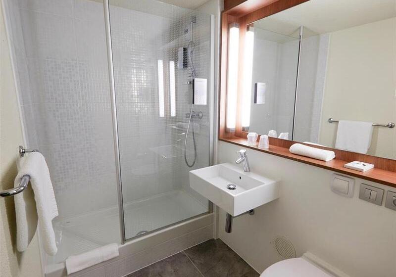 בית מלון כפרי Campanile Tours Sud  Chambraylestours