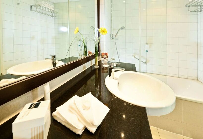 هتل Dorint An Der Messe Köln