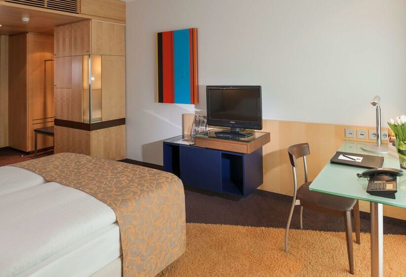 هتل Dorint An Der Messe Köln