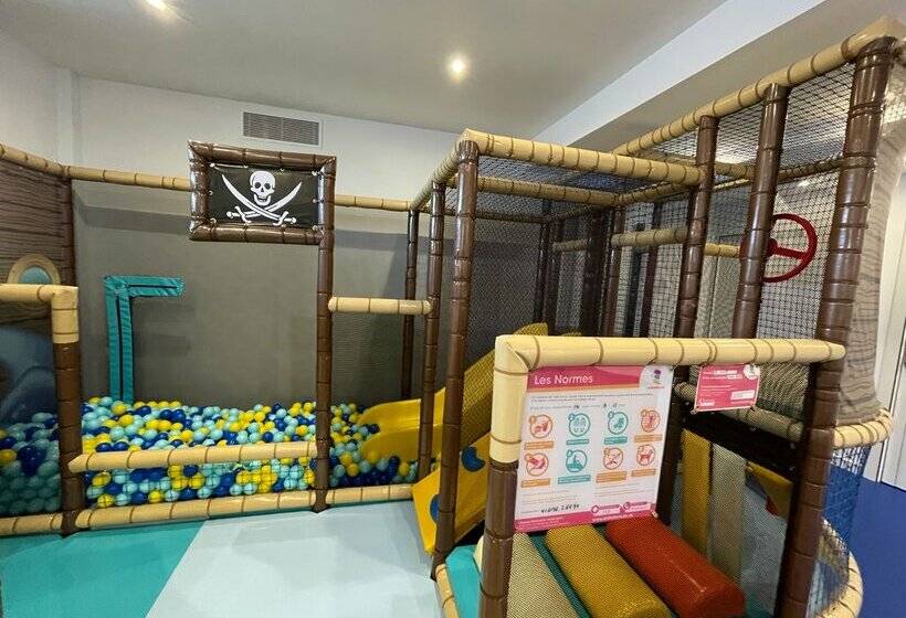 Отель htop Calella Palace & Spa 4* Sup