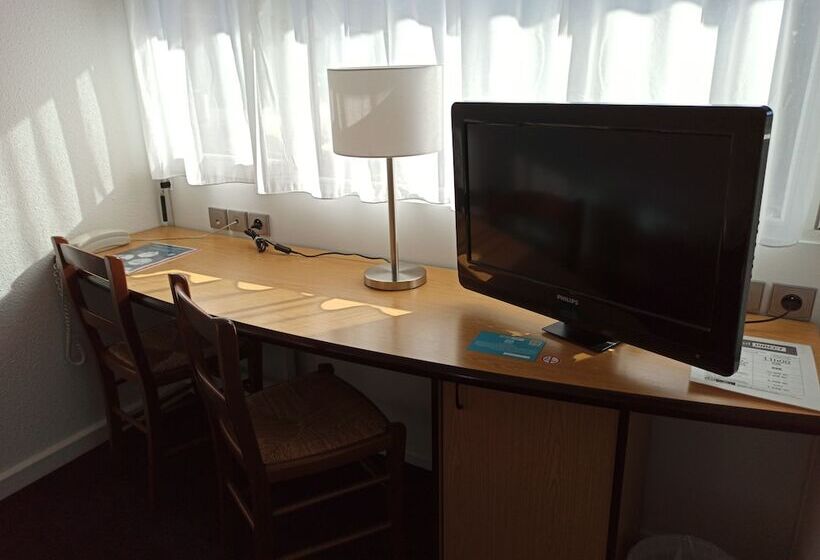 هتل Kyriad Direct Marseille Est La Valentine