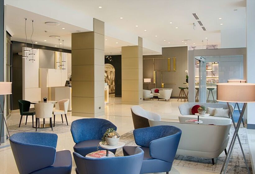 Отель NH Collection Porta Nuova