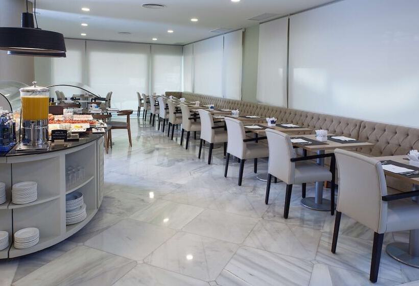 هتل NH Barajas Airport