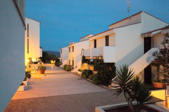 Priscapac Resort & Apartments