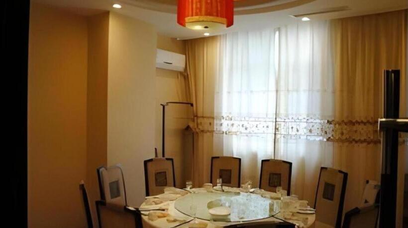 בית מלון כפרי Greentree Inn Zibo  Renmin Park