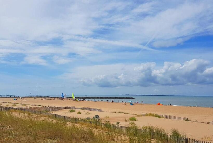 ホテル Boutique Hôtel D Orbigny Chatelaillon   La Rochelle