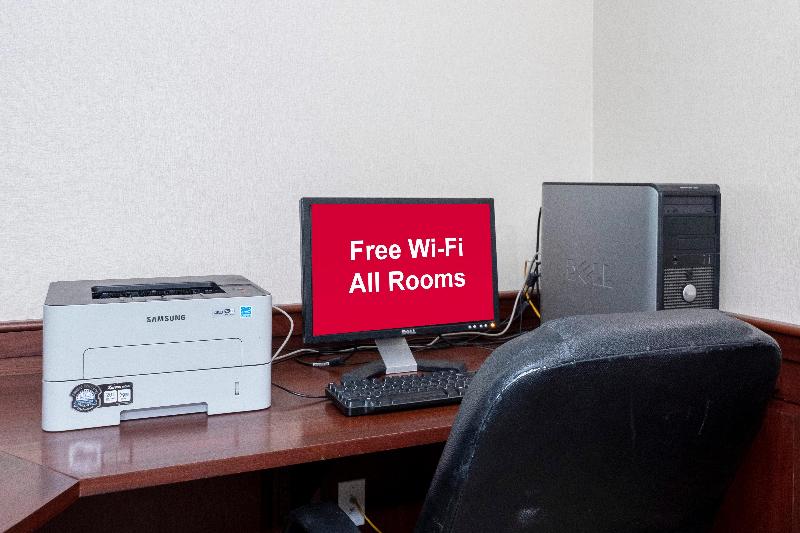 فندق Hometowne Studios By Red Roof Wilmington   New Castle