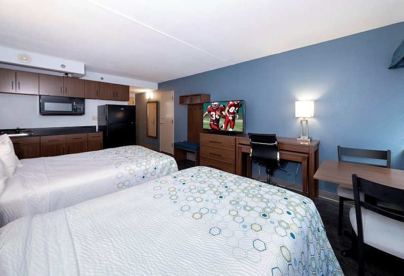 فندق Hometowne Studios By Red Roof Wilmington   New Castle