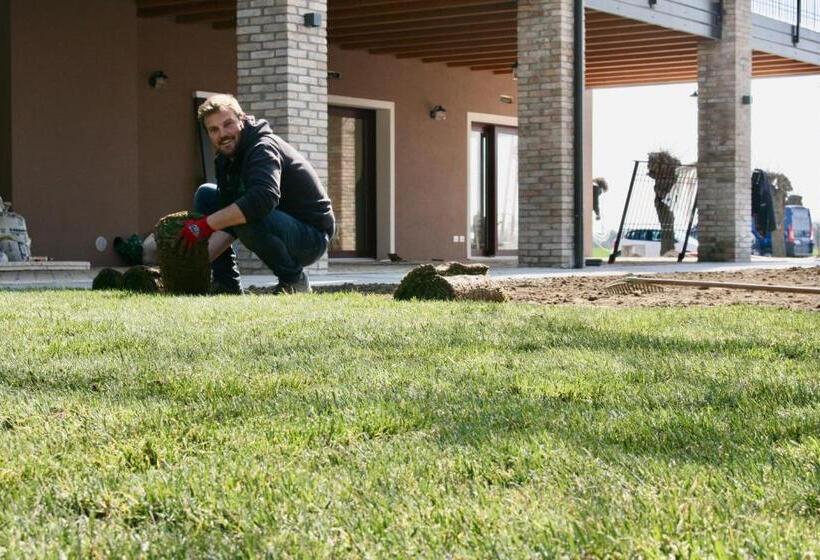 فندق Agriturismo Casale Ai Prati