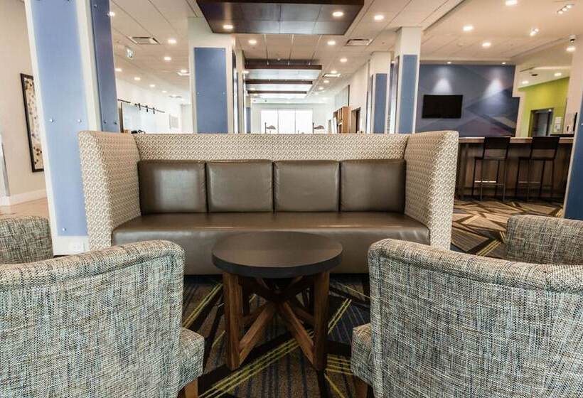 호텔 Holiday Inn Express & Suites Edmonton N   St Albert, An Ihg