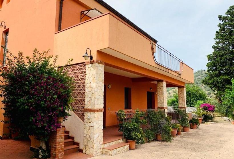 هتل Il Giardino Delle Zagare
