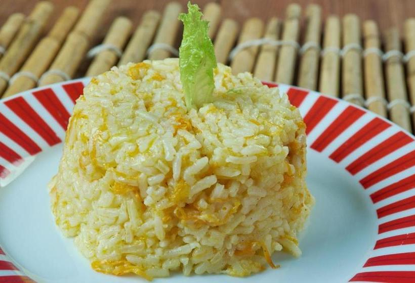 فندق Oyo 64632 Laxmi Palace